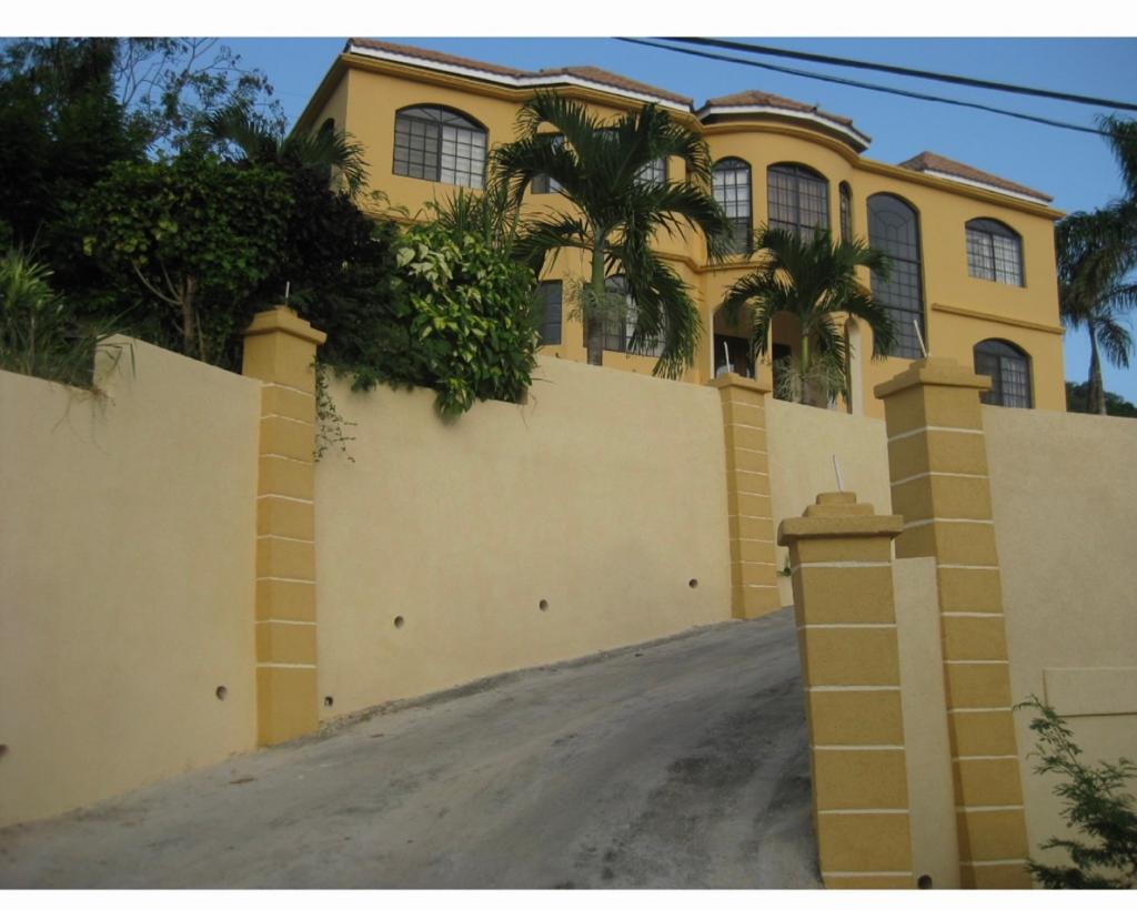 GATED ESTATE HOME. DRAX HALL ST ANN, JAMAICA LocatorZONE