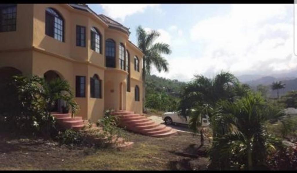 GATED ESTATE HOME. DRAX HALL ST ANN, JAMAICA LocatorZONE